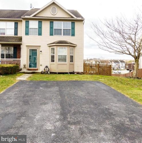 109 Sara Ln, Hanover, PA 17331-8666