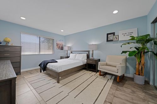 16 Palomas Dr, Rancho Mirage CA  92270-4747 exterior