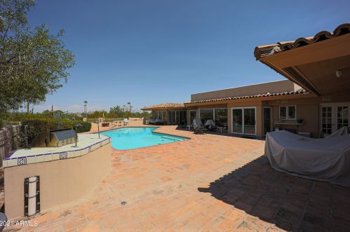 6220 Cholla Dr, Scottsdale AZ 85253-3170 exterior