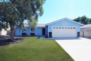 1345 Maxwell Dr, Hanford, CA 93230-3280