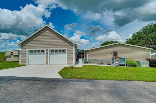 39622 Gloryland Dr, Dade City, FL 33525-1425
