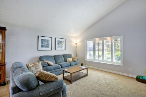 13825 Via Boltana, San Diego, CA 92129-2716