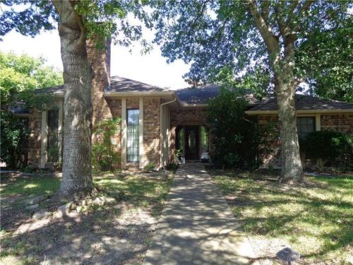 218 Houston School Rd, Lancaster, TX 75146-3414
