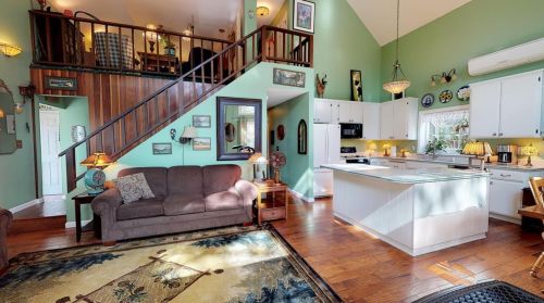 4941 Pine Tree Ln, Pacific House, CA 95726-9428