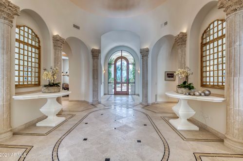 9590 55th St, Scottsdale AZ 85254-1786 exterior