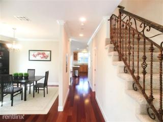 650 Willowgate St, Mountain View CA  94043-4816 exterior