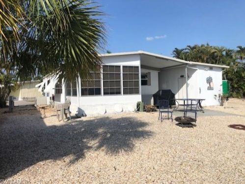 3653 Dewberry Ln, Saint James City, FL 33956-2250