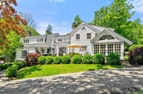 35 Salem Rd, Scotts Corners, NY 10576-1505