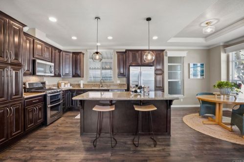 7102 Santa Barbara St, Carlsbad CA  92011-4629 exterior