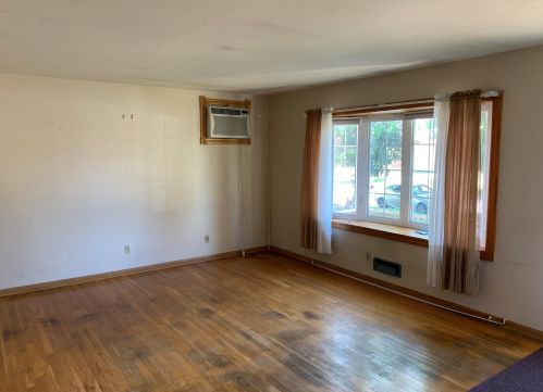 6444 18th St, Milwaukee, WI 53221-5209