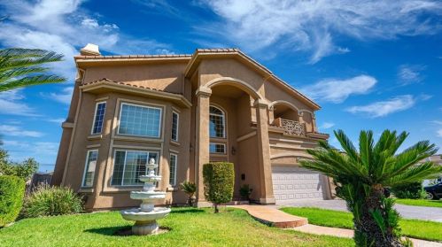 9202 Manzanar Ave, Downey, CA 90240-2808