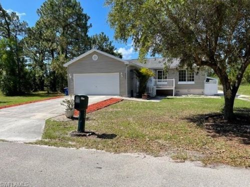 4205 4th St, Lehigh Acres, FL 33976-2118