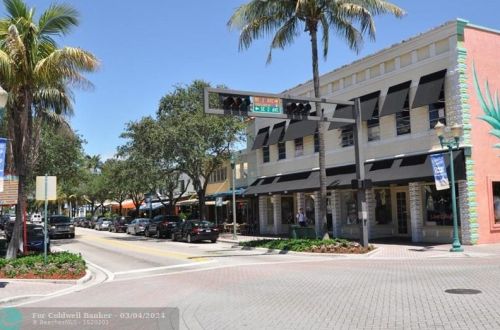 320 4 Ave, Delray Beach FL  33444-2717 exterior