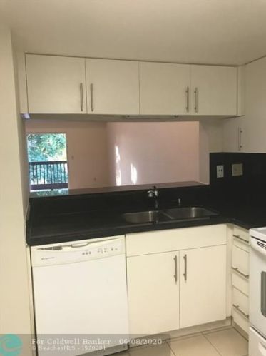 516 113th Way, Hollywood, FL 33025-3438