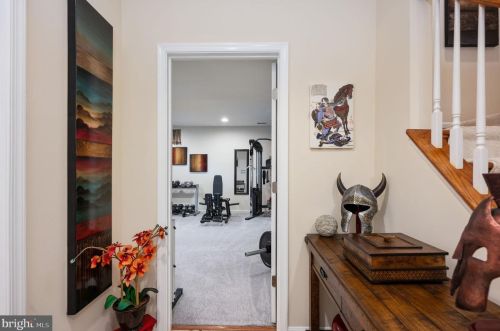 7226 Lyndam Hill Cir, Lorton VA  22079-4509 exterior