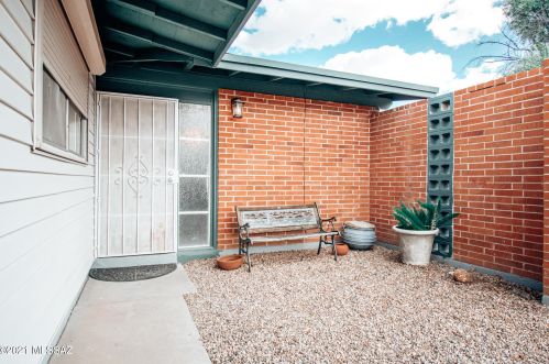 8411 Malvern Pl, Tucson, AZ 85710-4242