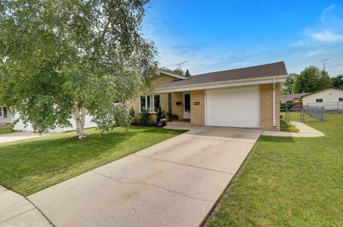 6522 47th Ave, Kenosha, WI 53142-3112