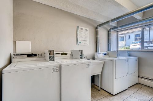 200 Pearl St, Denver CO  80203-4113 exterior