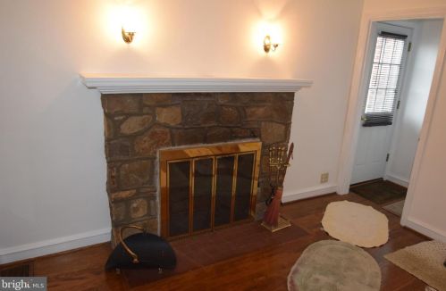313 Christian St, Wilmington, DE 19804-2213