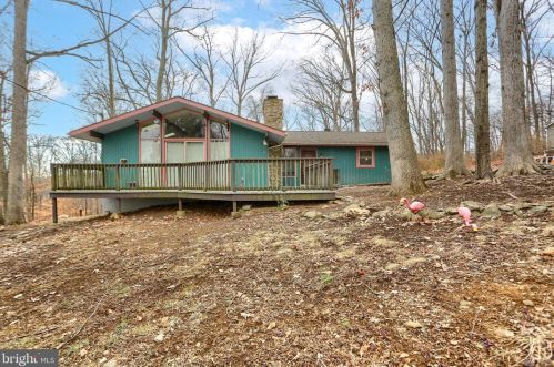 7 Pine Hill Trl, Charnita, PA 17320-8206