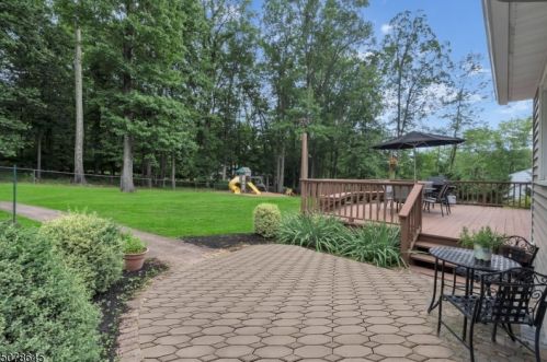 4 Fawn Ln, Martinsville NJ  08836-2368 exterior