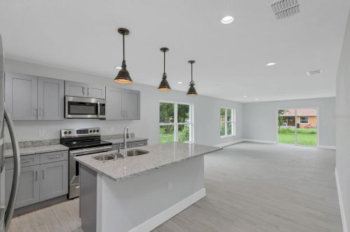 4611 Cypress St, Orlando, FL 32811-4521