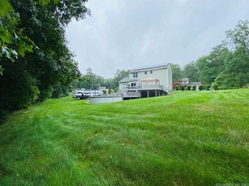 29 Courtney Ln, North Sterling, CT 06377-2135