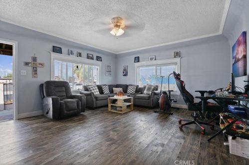 660 Laurel St, Colton CA  92324-2422 exterior