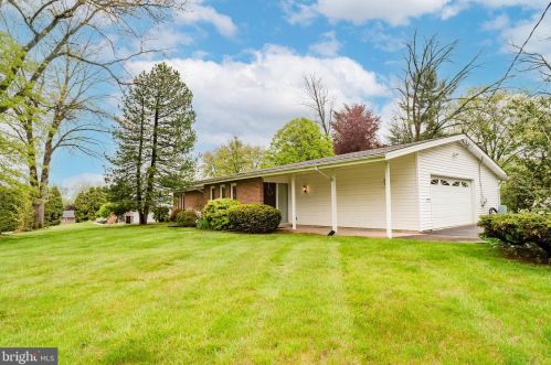1935 Brandon Rd, Norristown, PA 19403-3154