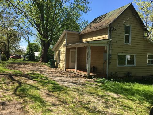 111 Bluff St, Williamsport, OH 43164-9630