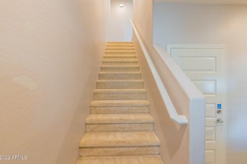 1720 Dogwood Ln, Gilbert AZ  85295-6042 exterior