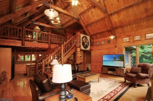 155 Knowlton Rd, Columbia, NJ 07832-2016