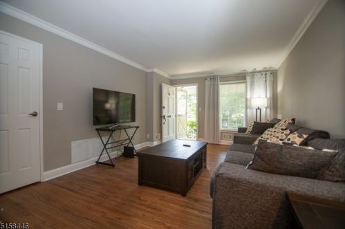 21 Briarwood Path, Clark NJ  07066-2006 exterior