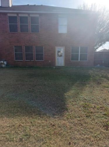 1021 Magnolia Ln, Cedar Hill TX 75104-6200 exterior