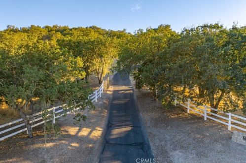 3310 Neal Spg Rd, Templeton CA  93465-9636 exterior