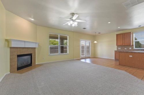 5829 Water Ridge Ct, Fort Worth, TX 76179-7569