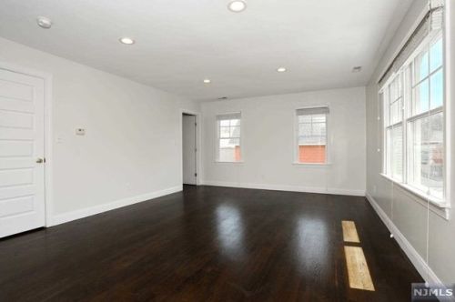 60 Madison Ave, Dumont NJ 07628-2317 exterior