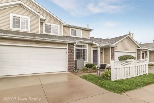 5488 Longview Ct, Camp Dodge, IA 50131-2735