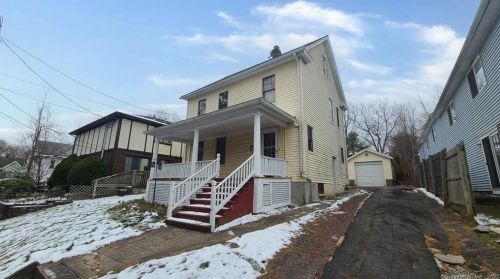 44 Shirley St, Waterbury, CT 06708-2712