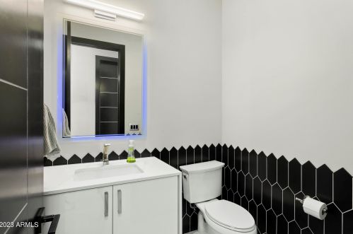 10019 57th St, Scottsdale AZ  85253-1137 exterior