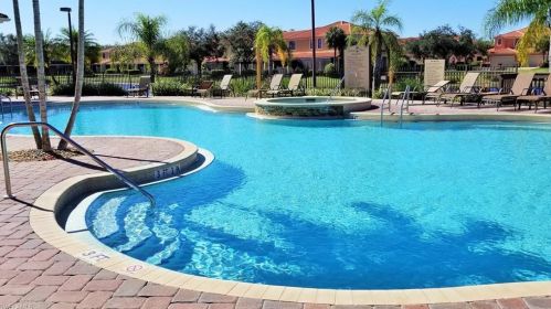 15630 Summit Place Cir, Naples, FL 34119-4111
