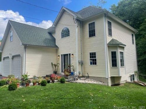 12 Mansion Rd, Wallingford, CT 06492-4309