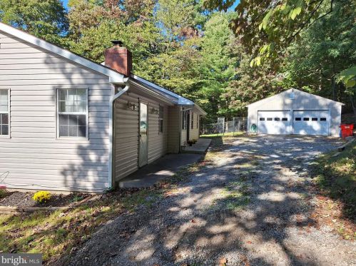 273 Locust Dr, Harpers Ferry, WV 25425-5012