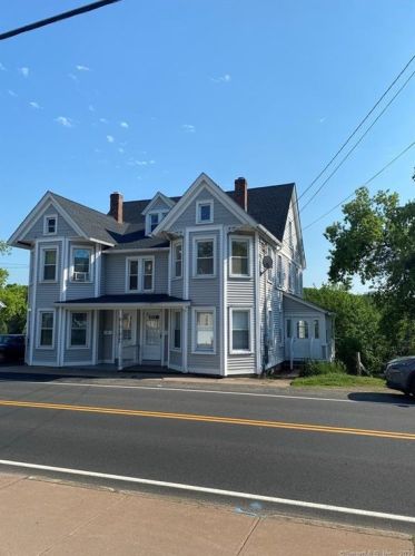 96 Charter Oak St, Manchester CT  06040-6211 exterior