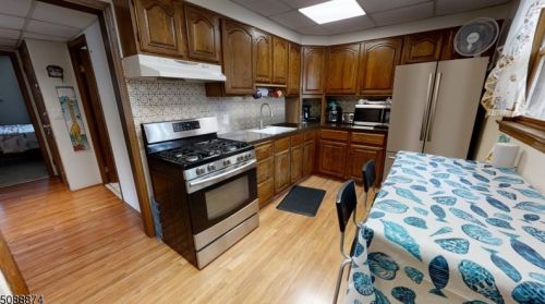 175 Un Rd, Roselle Park NJ  exterior