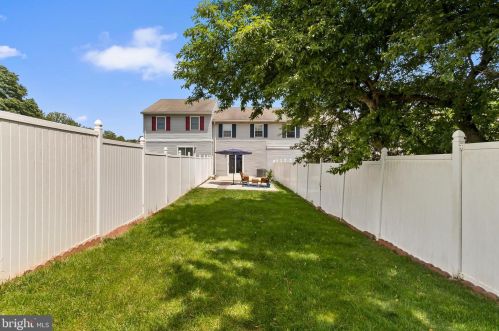 3 Ingrid Ct, Wilmington DE  19808-4062 exterior