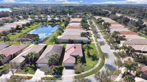 15941 Cobble Mill Dr, Wimauma, FL 33598-4014