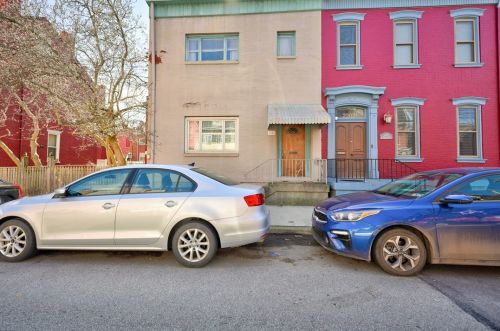 2204 Sarah St, Pittsburgh, PA 15203-2225