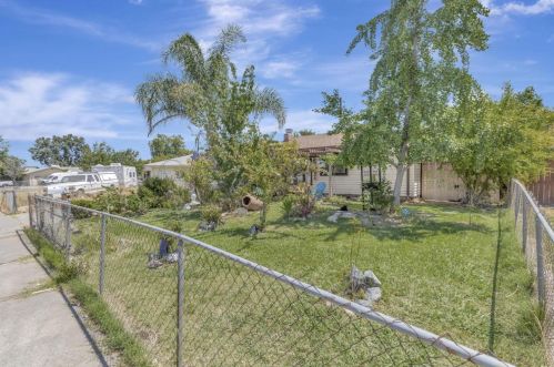 5716 Georgia Dr, North Highlands CA  95660-4725 exterior