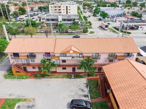 2150 60th St, Hialeah FL  11207-2615 exterior